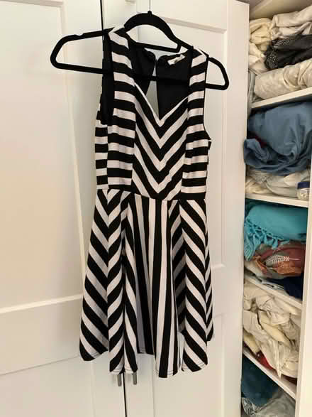 Photo of free Size small dresses with broken zips (Hammersmith W6) #4