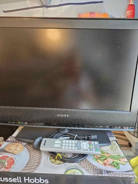 Photo of free TV (South Stifford RM20) #3