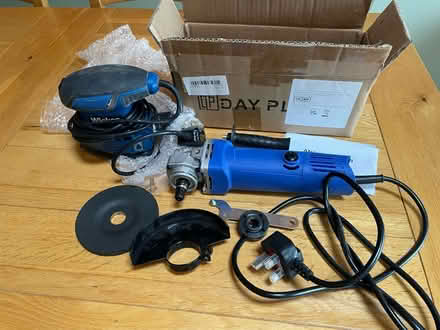 Photo of free Angle grinder and palm sander (Potters Bar EN6) #1