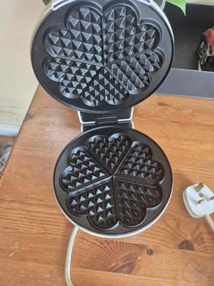 Photo of free Waffle maker (CM3 Danbury) #2