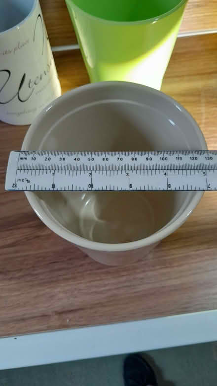 Photo of free Ceramic plant pot, cream (Boscombe BH5) #3