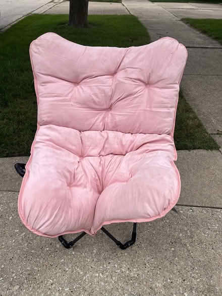Photo of free Chair (Lombard) #1