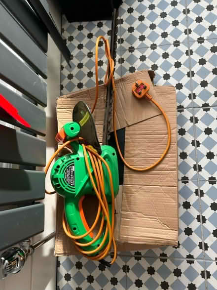 Photo of free Hedge trimmer (Erith DA8) #1