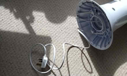 Photo of free Electric Cooling Fan White (Anchorsholme FY5) #4
