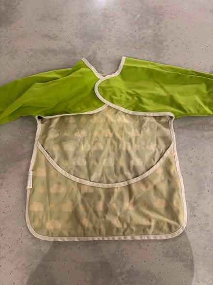Photo of free Baby weaning sleeved bibs (SE26) #2