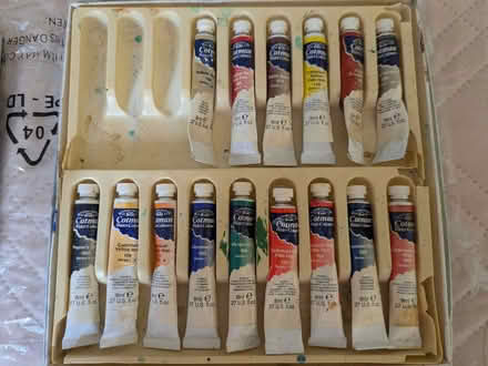 Photo of free Artists paints and brushes (Wallington PO16) #1