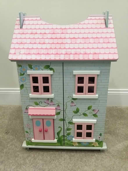 Photo of free Doll house with accessories (near Severn, Ft. Meade) #1
