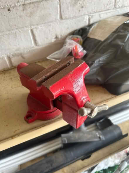 Photo of free Vice (Ruislip HA4) #1