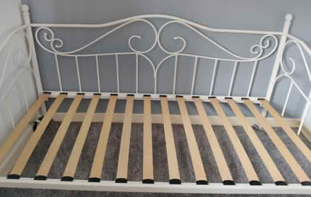 Photo of free Cream Day Bed (LE8 5AH) #2