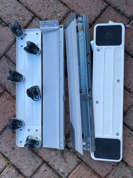 Photo of free sliding base / drawer runner set (Furze Platt SL6) #1