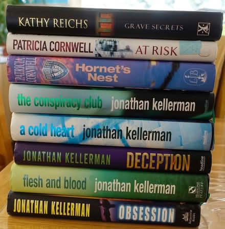 Photo of free Eight hardback thrillers: Kellerman, Reichs, Cornwell (Kingsway) #1