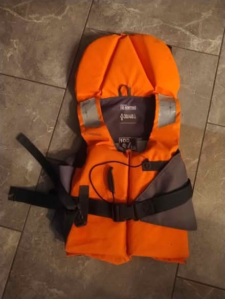 Photo of free Child's life jacket (CT21) #3