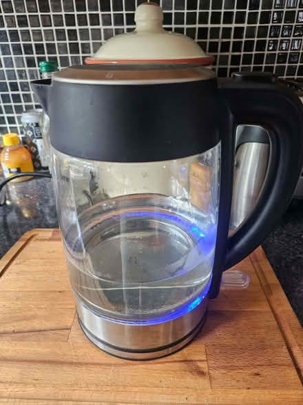 Photo of free Electric kettle (Heaton Chapel SK4) #1