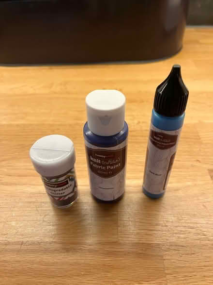 Photo of free Glitter & Fabric Paint (Weston Park) #1