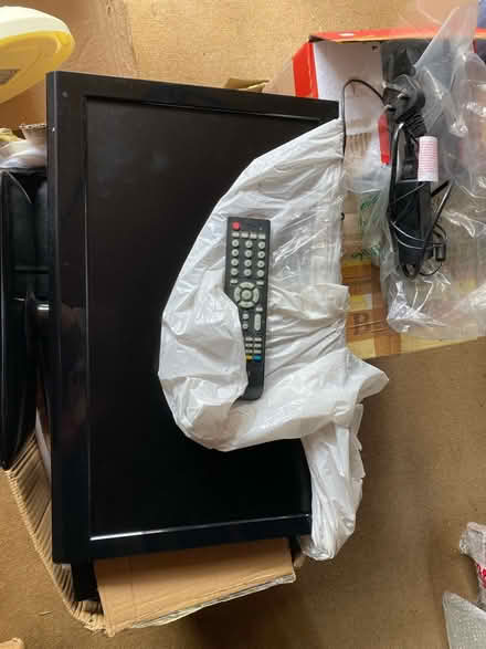 Photo of free 24inch tv (Home SW19) #1