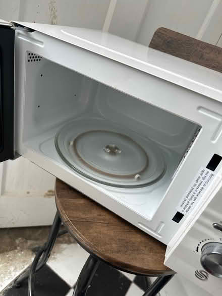 Photo of free Microwave (Waverley Road. SE187TJ) #2