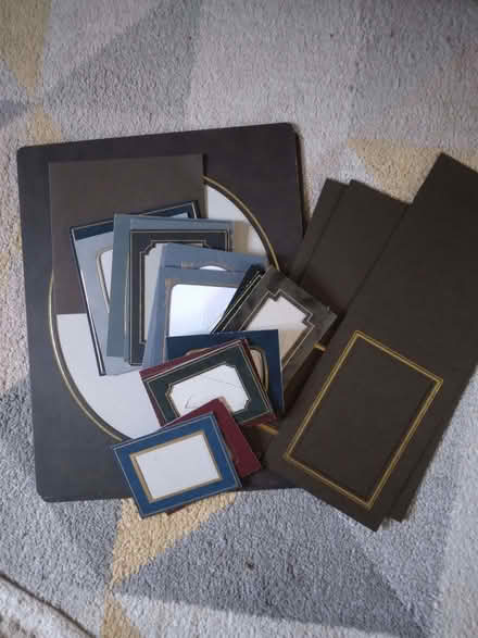 Photo of free Various card photo frame holders (Hildenborough TN11) #1