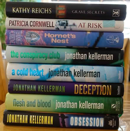 Photo of free Eight hardback thrillers: Kellerman, Reichs, Cornwell (Kingsway) #3