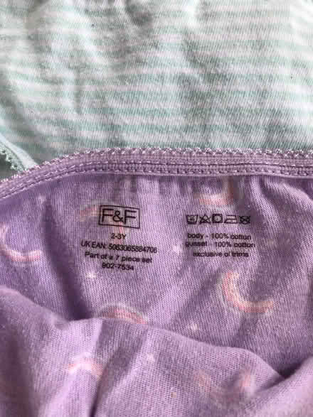 Photo of free Girls briefs age 2-3 yrs rainbows unicorns (Berkhamsted HP4) #2