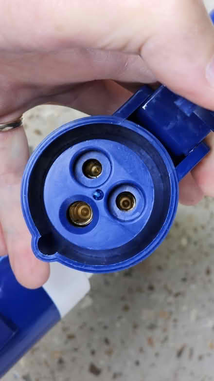 Photo of free Caravan electrics splitter (Burgess Hill RH15) #3