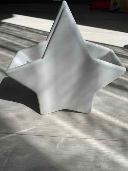 Photo of free Star ornament (Finsbury park) #1