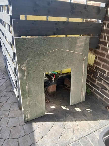 Photo of free Marble fireplace surround and hearth (New York NE29) #1