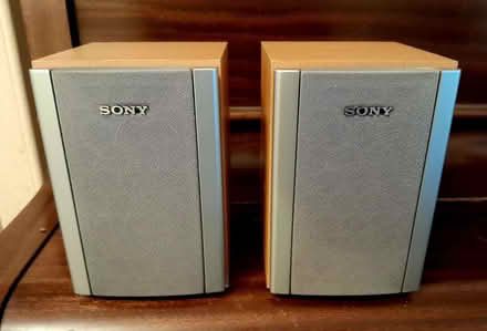 Photo of free Small Sony Speakers (Assarts Farm Estate NG16) #1