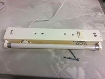 Photo of free a small under cabinet lighting (Alton GU34) #1