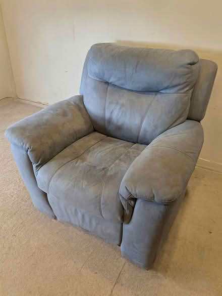 Photo of free Comfy Reclining Armchair (Banwell BS29) #4