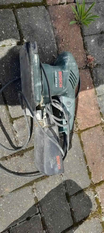 Photo of free Quattro and Bosch sander (Addlestone KT15) #4