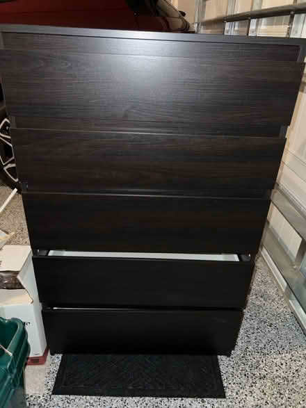 Photo of free Chest of drawers (Oviedo) #2