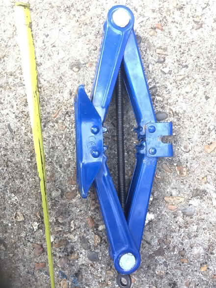 Photo of free Car jack (Wescott RG40) #2