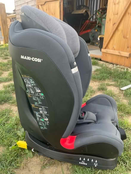 Photo of free Maxi cosy car seat (East Peckham) #1
