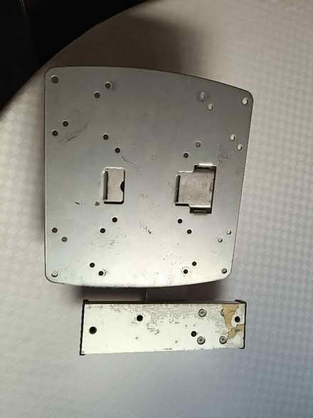 Photo of free TV Wall mount (Hillhouse ML3) #2