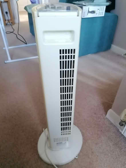 Photo of free standing oscillating tower fan, plastic discoloured (Mickleover DE3) #1