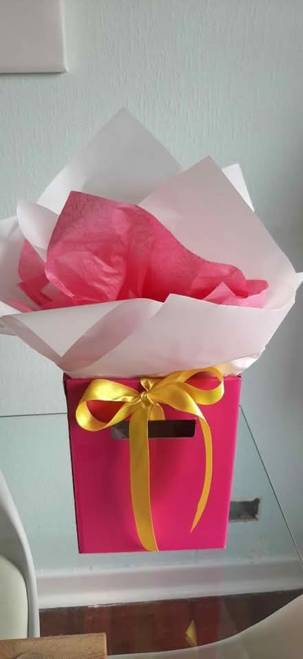Photo of free Pink Flower arrangement box (IP3) #1