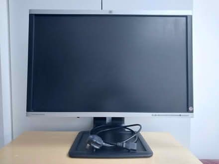 Photo of free Monitor 24" HP Compaq LA2405wg (Ealing Pitshanger W5) #1