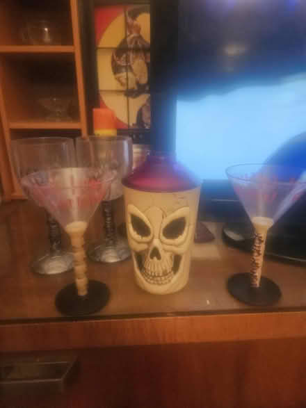 Photo of free Halloween decor & costumes (Upper west side) #3