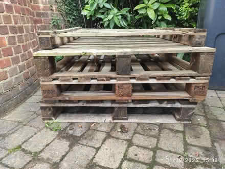 Photo of free Wooden pallets (Chesham HP5) #3