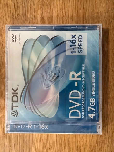 Photo of free dvd recordable/dvd inscriptable (Great Dunmow CM6) #1