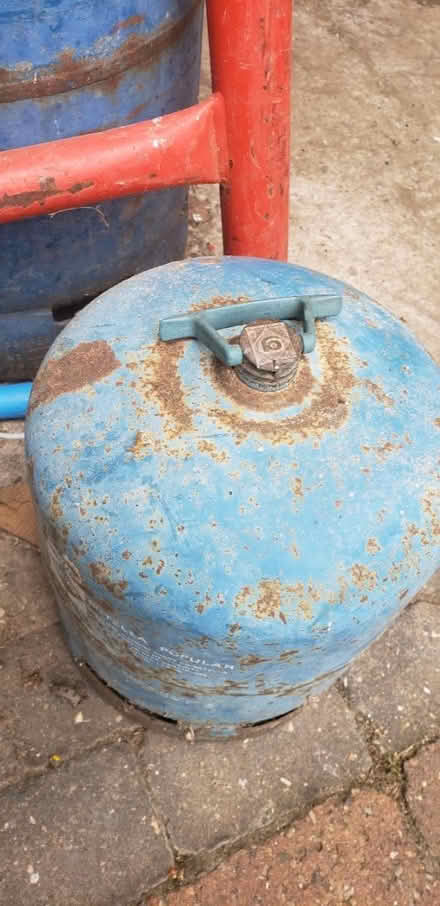 Photo of free Camping gaz bottle WF4 (WF4 Horbury) #1