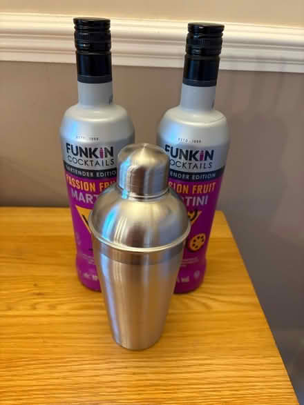 Photo of free 2x passion fruit martinis plus cocktail shaker OVER 18s ONLY (Enfield EN2) #2