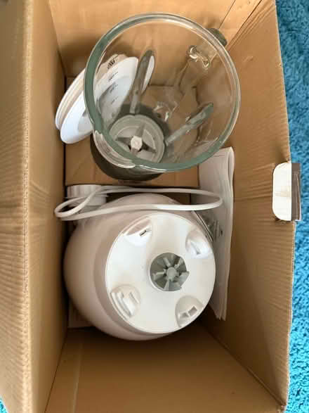 Photo of free Blender with glass jug (New Greens AL3) #2