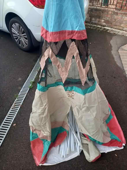 Photo of free Child's play wigwam (Hucclecote) #1