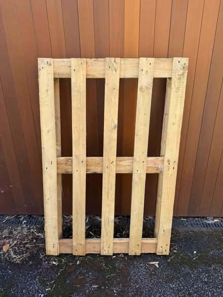 Photo of free Wooden pallet (Askew Road W12) #1