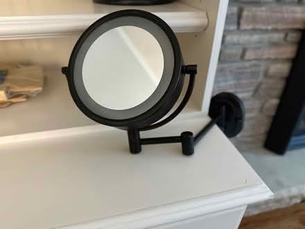 Photo of free Makeup mirror with light (Markham) #1