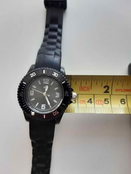 Photo of free Small watch with swivel bevel, needs a new battery (South Ham RG22) #2