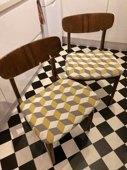 Photo of free 2 mid century chairs need tlc (Hollingdean BN1) #1