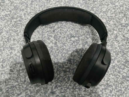 Photo of free Older tech wireless (not bluetooth) over ear headphones. (Peachcroft OX14) #2