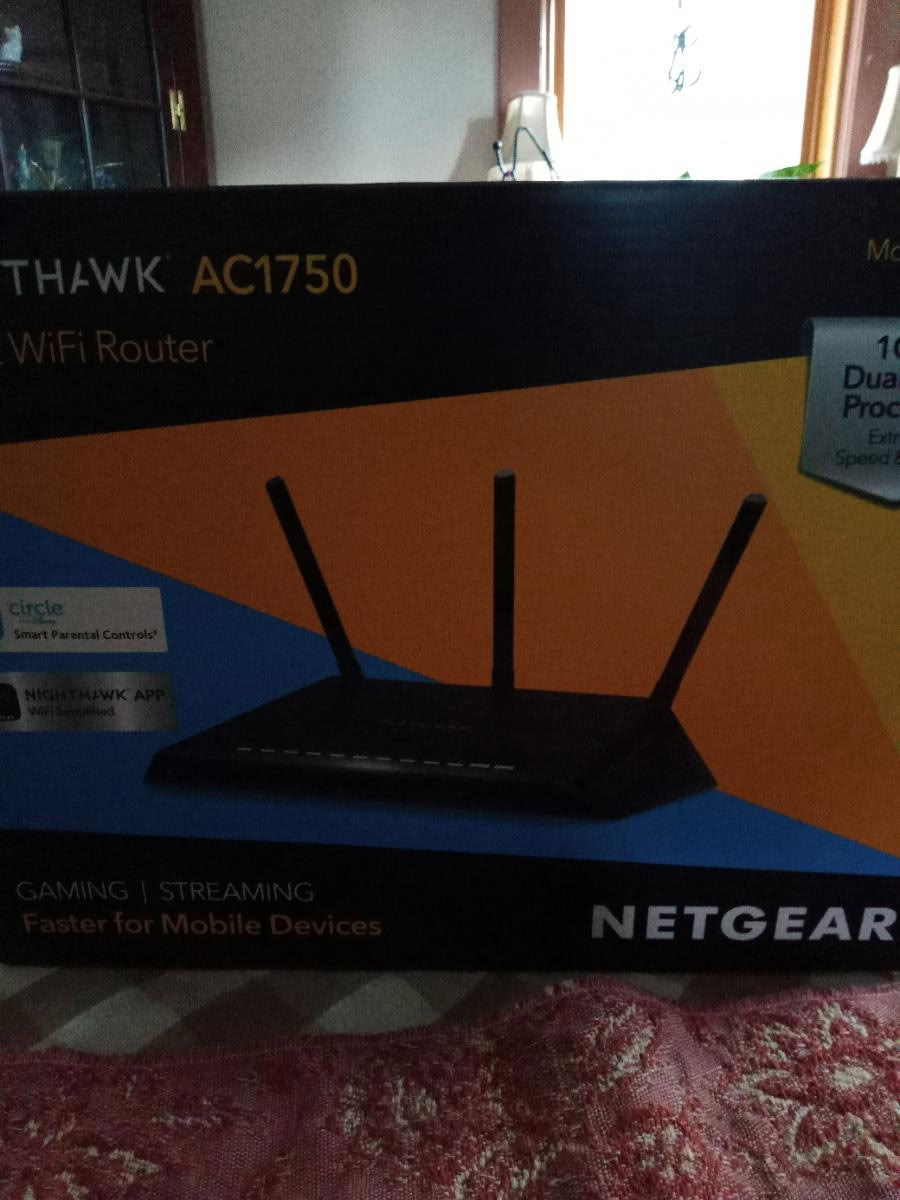 Free: Wifi router (Mt Rainier MD)